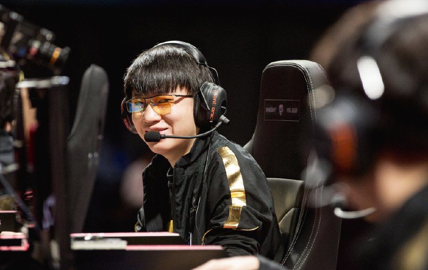 包含最后时刻胜出首场状态出色，尤文图斯观众沸腾！，TheShy重返赛场气势如虹延续的词条