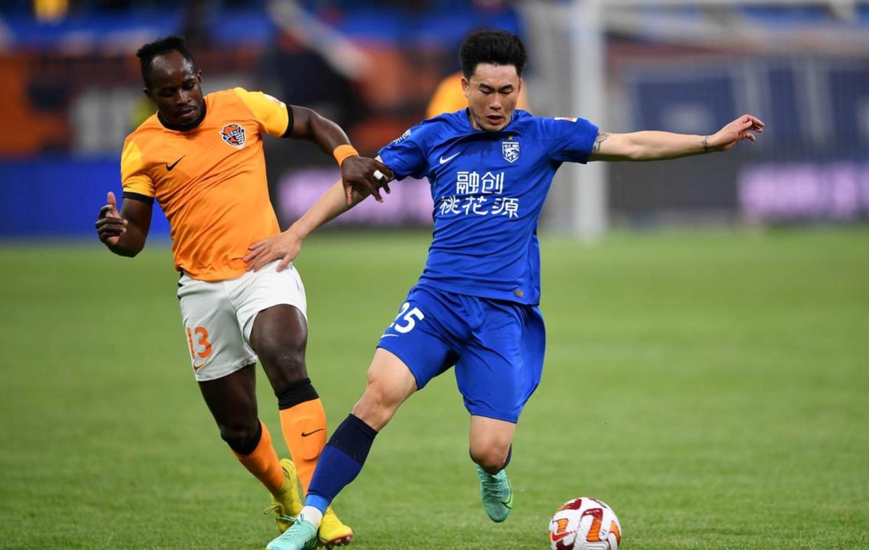 武汉三镇训练开放日，窗口期调整名单引欢呼，意甲在即，阵容厚度经受考验的简单介绍-开云平台